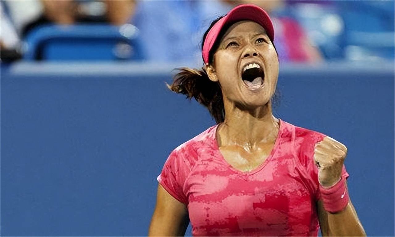 震撼！李娜在乒乓球赛场逆转获胜！