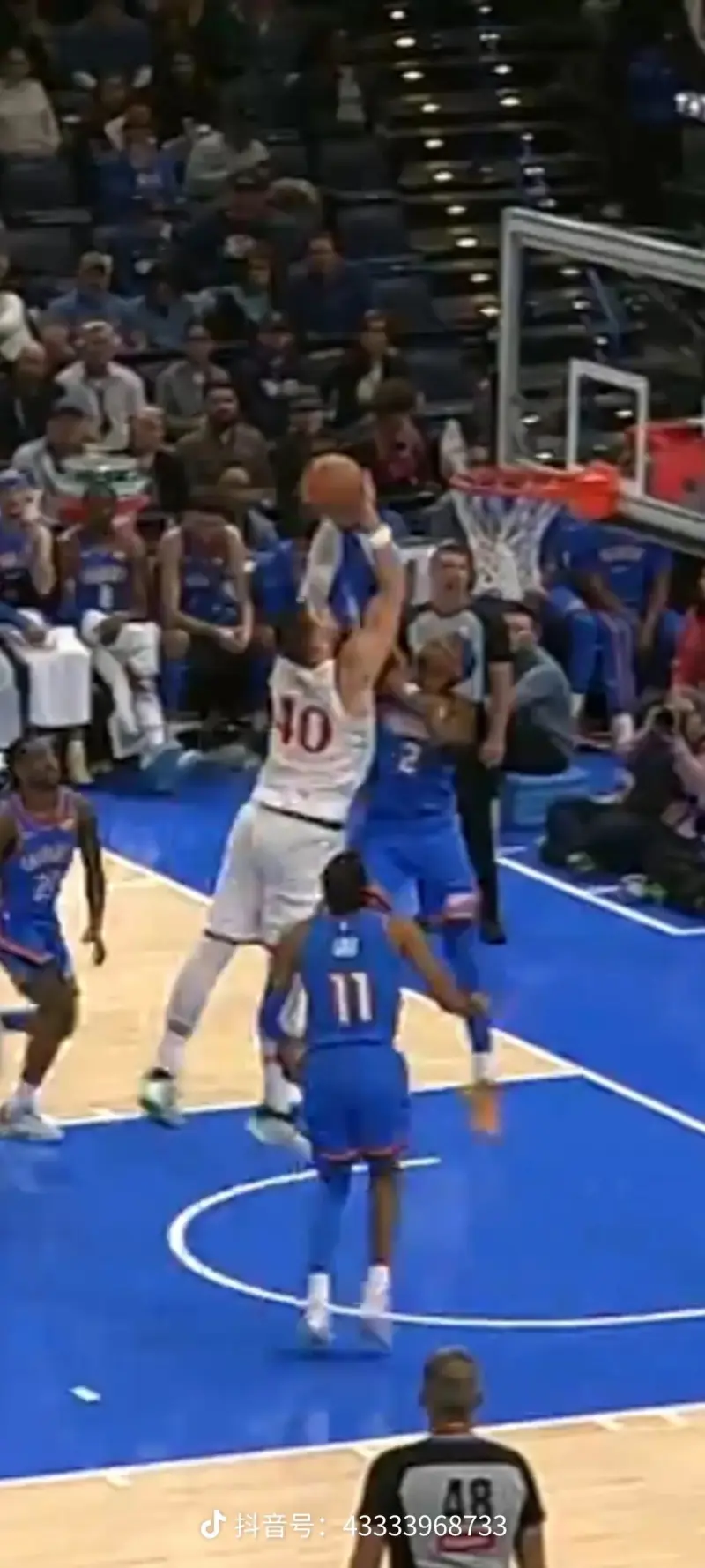 美网抢七大战对决在即！圣安东尼奥马刺演练定位球，休斯顿火箭密集防守应对的简单介绍